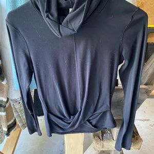 lululemon turtle neck